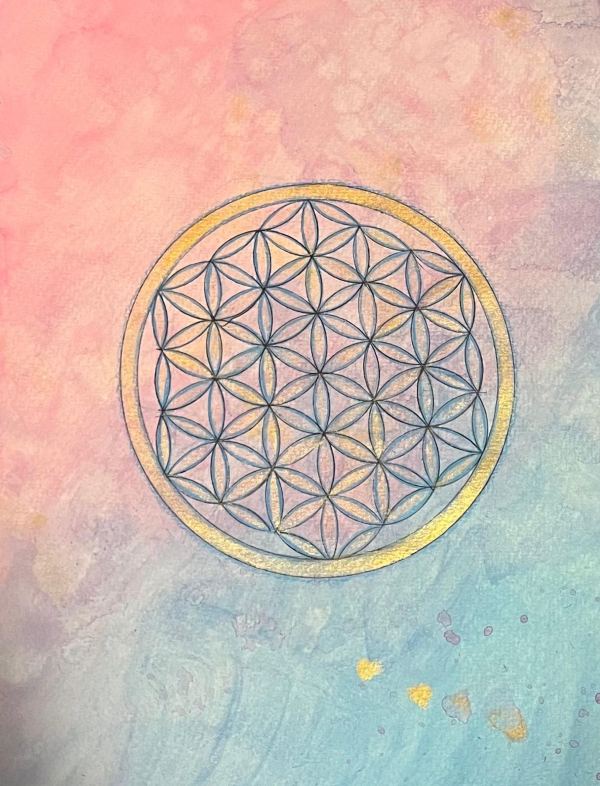 Goldene Blume des Lebens auf pastellfarbenem Aquarellgrund